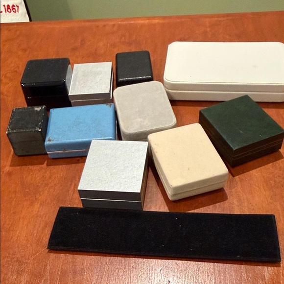 Assorted Jewelry Boxes Collection - Picture 3 of 3